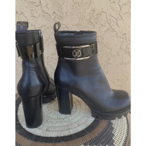 Authentic Rare All Black Louis Vuitton Star Trail Ankle Boots EU 39 US 8 W Box